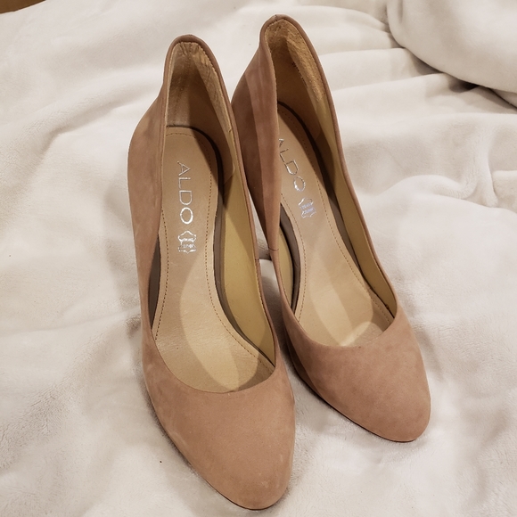 Aldo "Fawson" Camel Heels - Picture 2 of 5